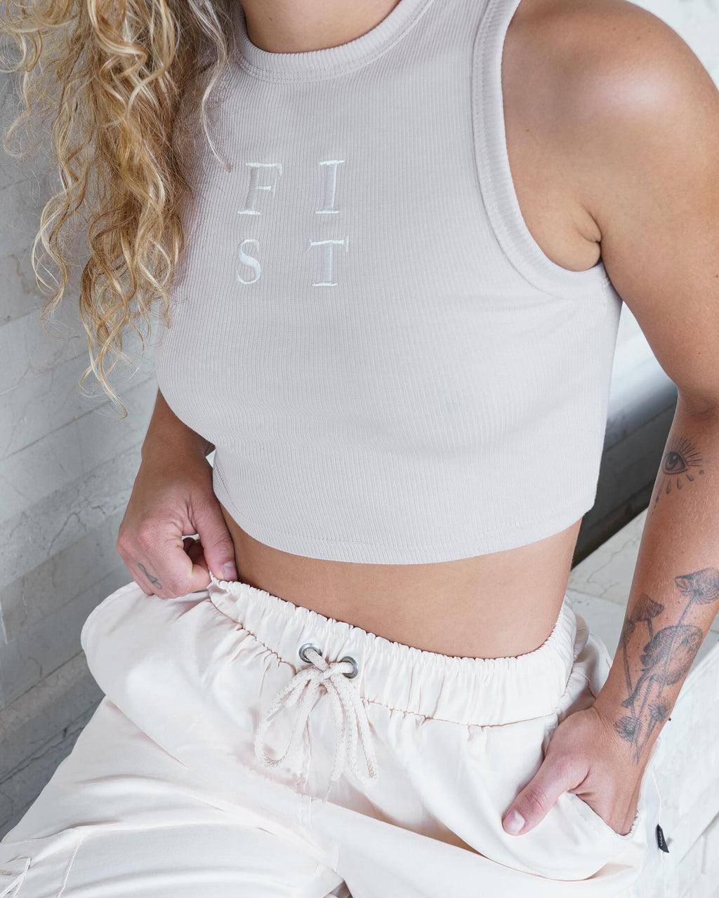 CROP TOP BLOCK ARENA