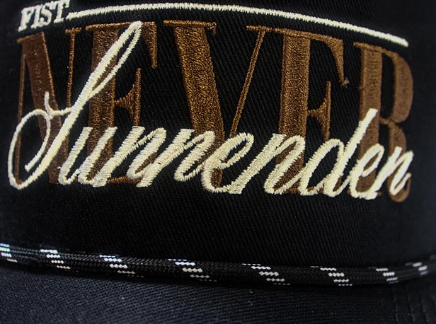 GORRA FIST NEVER