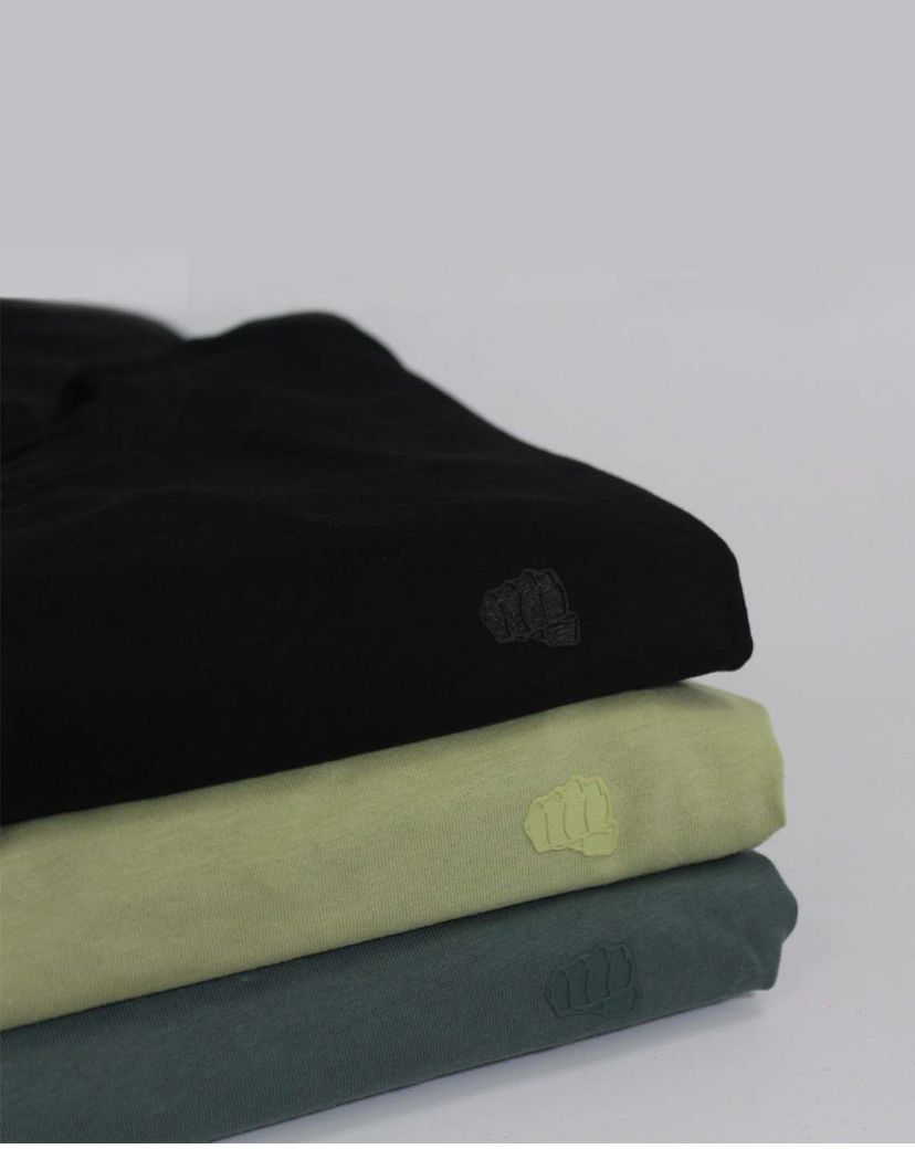 CAMISETA MOMENTUM NEGRA