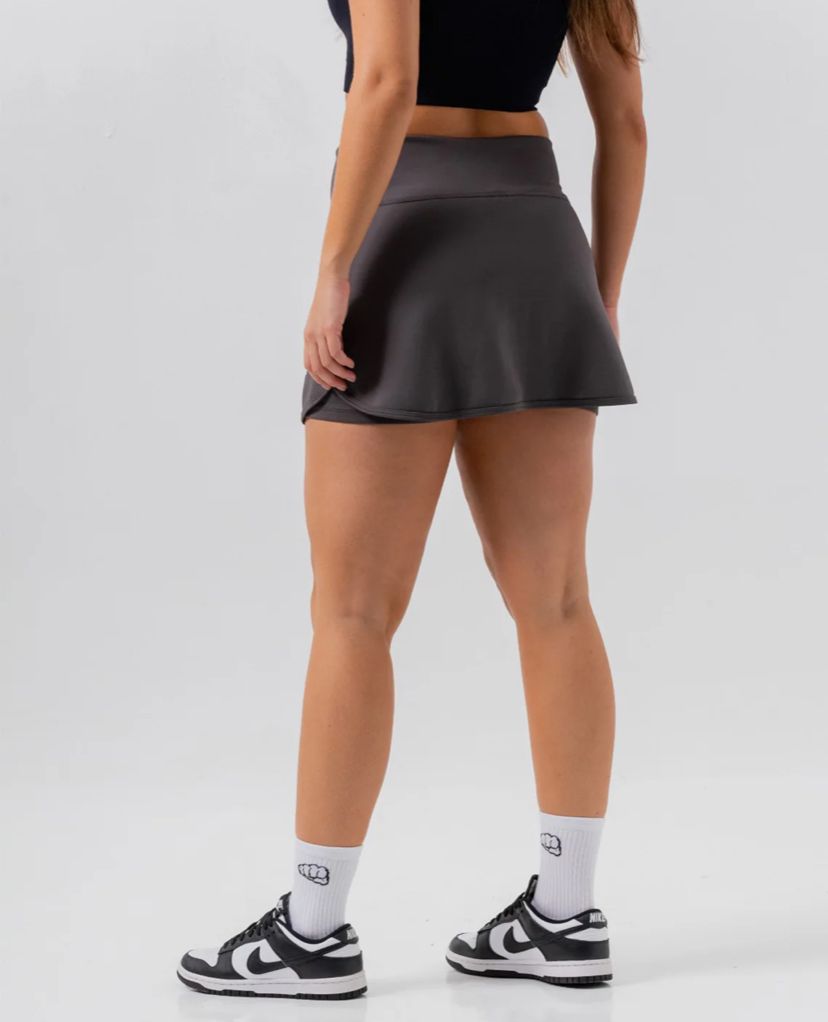 FALDA SHORT ZAMBA GRIS